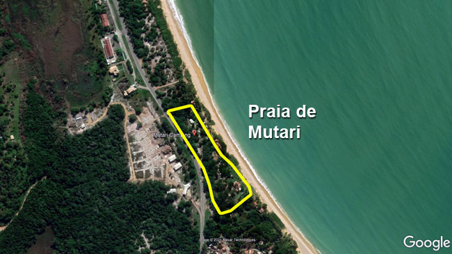 Vista aérea do Camping Mutari, pé na areia da praia de Mutari