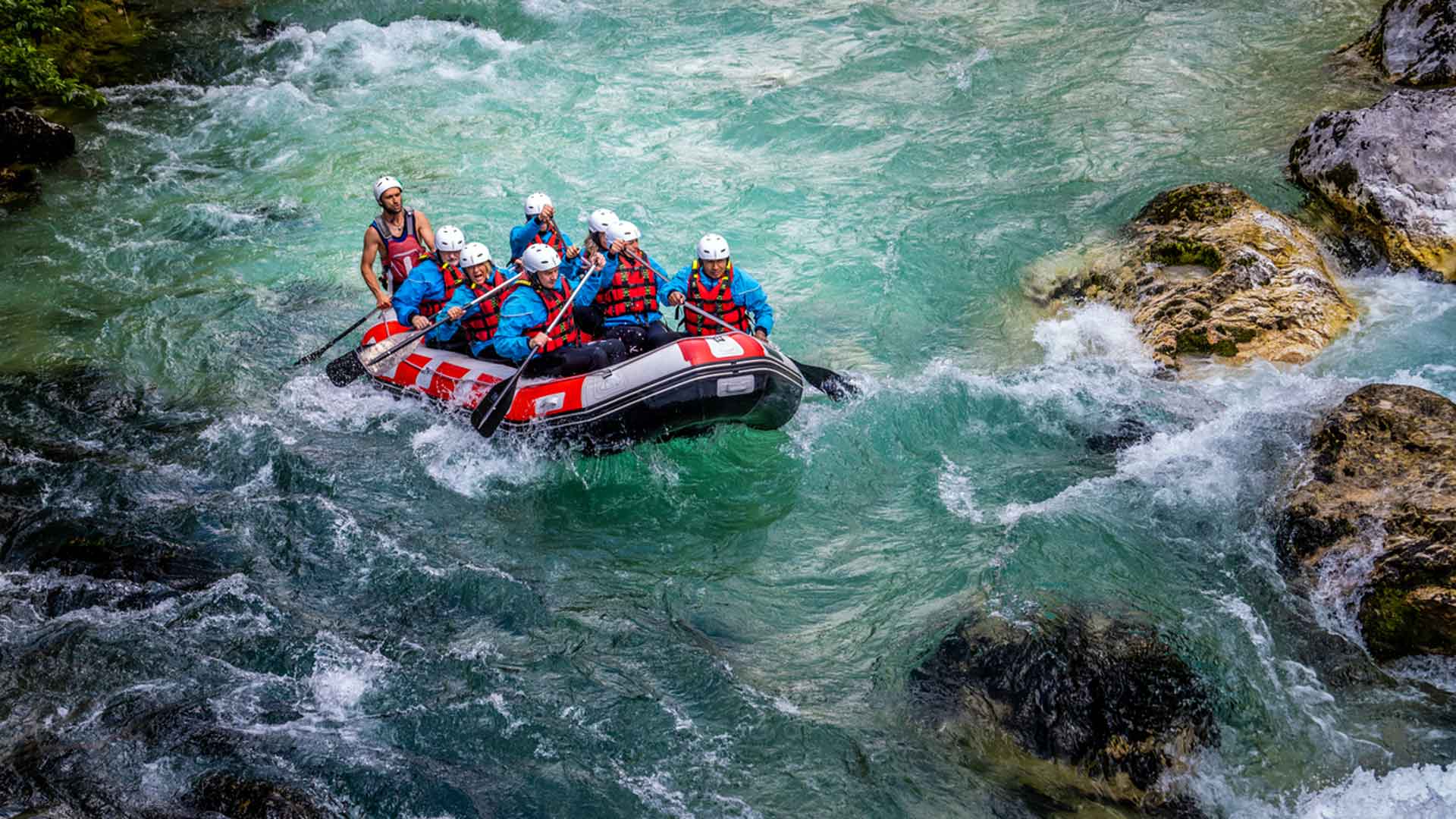 Lugares legais para praticar rafting no Brasil Nas estradas do