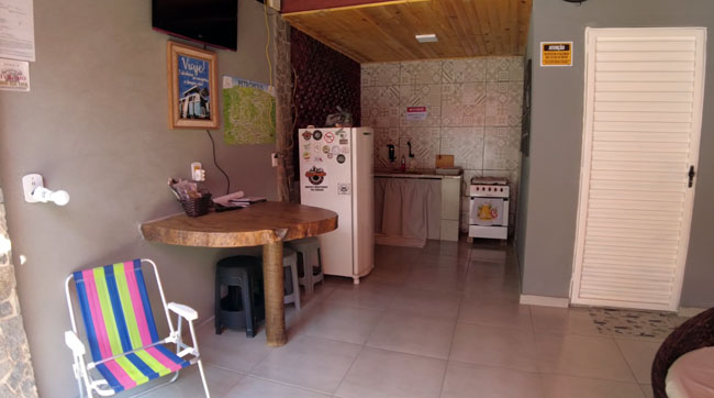 Cozinha comunitária do Camping Espaço Overlander em Petrópolis
