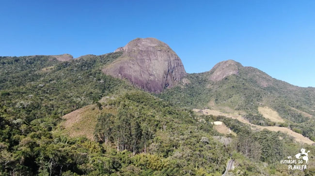 Pedra Riscada vista do Camping Cantinho Doce em Lumiar