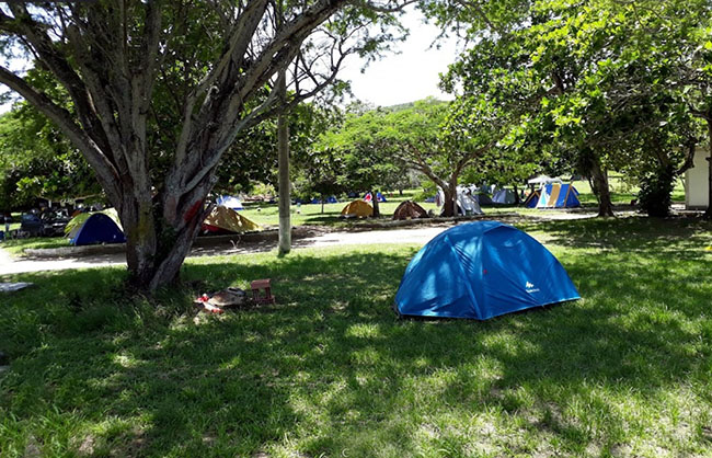 Barracas no Bosque Clube Camping em Cabo Frio