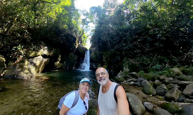 Cachoeira das Andorinhas, atrativo natural em Aldeia Velha, Silva Jardim.